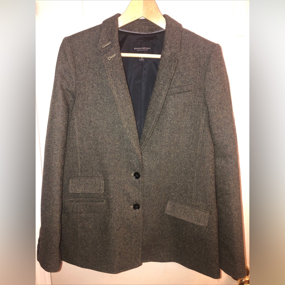 Banana Republic Jacket olive green 2 button blazer, wool. SZ 6